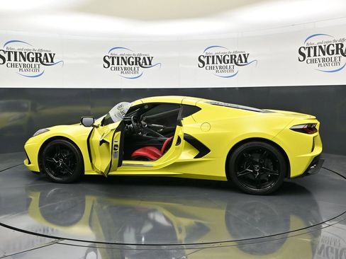 Used 2022 Chevrolet Corvette Stingray Coupe w/ 1LT RWD image 37