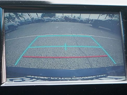 Used 2019 Toyota Camry SE w/ Carpet Mat Package FWD image 28