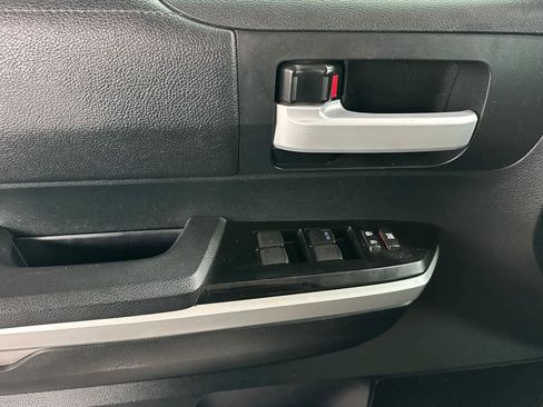 Used 2016 Toyota Tundra SR5 image 12