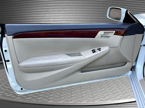 Used 2005 Toyota Solara SLE FWD image 19