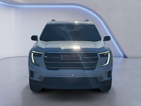 Used 2025 GMC Acadia Elevation image 8