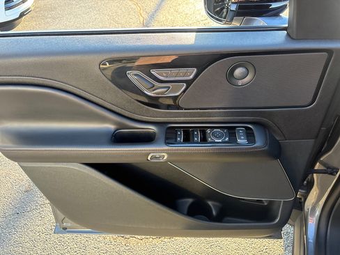 Certified 2024 Lincoln Aviator Reserve w/ Elements Package Plus image 11