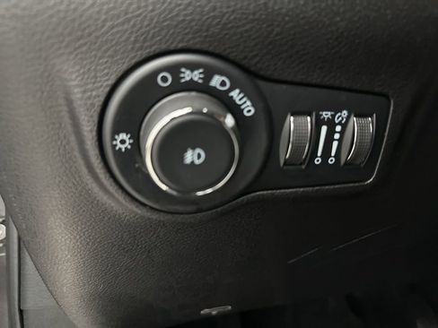 Used 2023 Jeep Compass Trailhawk image 18