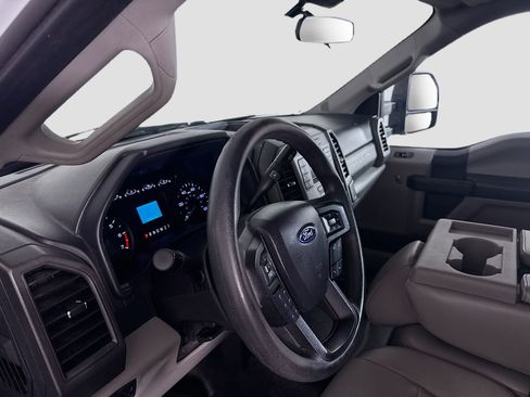 Used 2020 Ford F250 XL w/ Power Equipment Group image 22