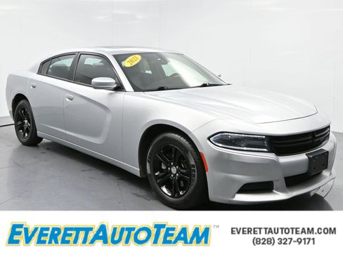 Used 2021 Dodge Charger SXT w/ Leather Interior Group image 1
