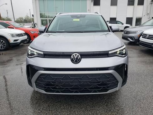 New 2025 Volkswagen Taos SE AWD/4WD image 2