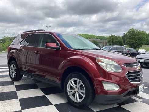 Used 2017 Chevrolet Equinox LT w/ Convenience Package FWD image 4