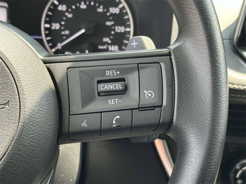 Used 2022 Nissan Rogue S image 15