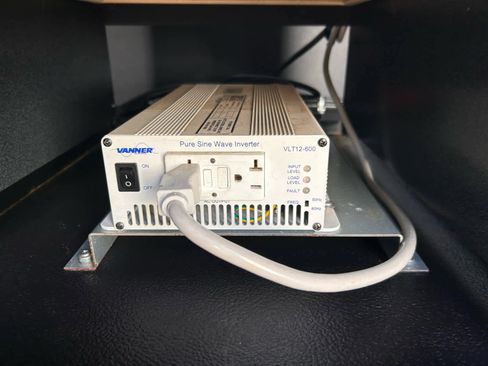 Used 2019 Ford Transit 150 XLT image 23