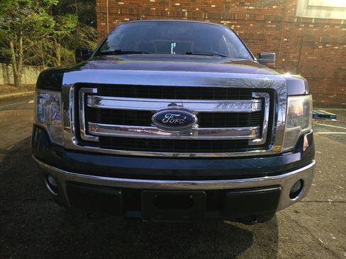 Used 2013 Ford F150 XLT w/ Mid Equipment Group image 6