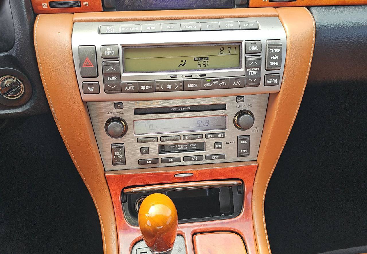 Used 2004 Lexus SC 430 Convertible RWD image 14