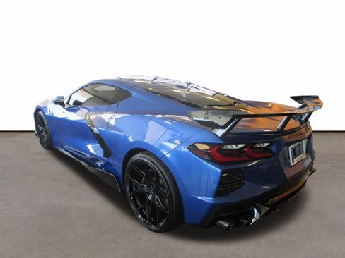 Used 2023 Chevrolet Corvette Stingray Premium Cpe w/ 3LT RWD image 2