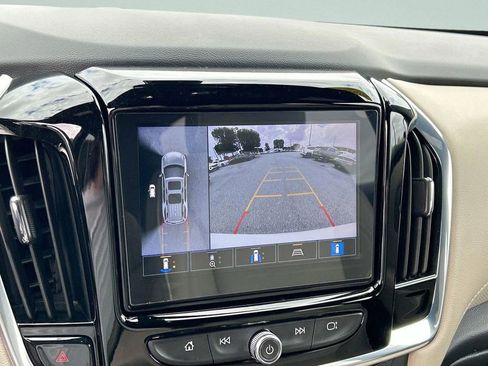 Used 2022 Chevrolet Traverse Premier image 28