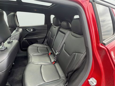 New 2025 Jeep Compass Limited w/ Sun & Sound Group AWD/4WD image 12