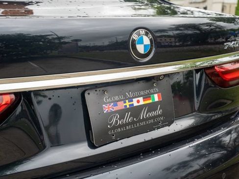 Used 2019 BMW 740i w/ Executive Package RWD image 11
