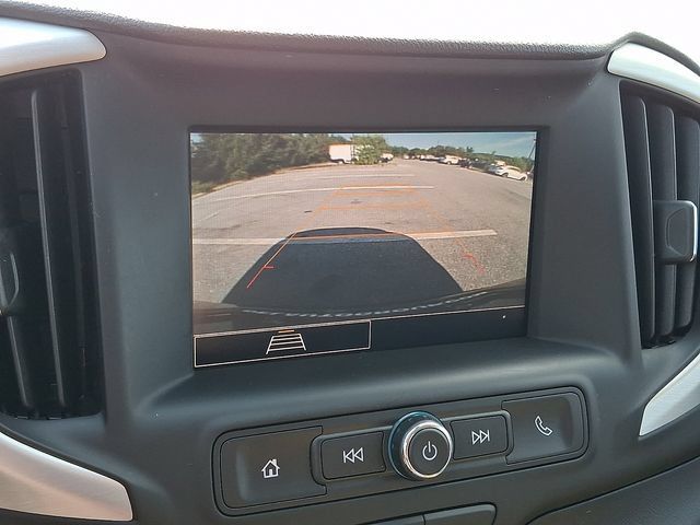 Used 2024 GMC Terrain SLE AWD/4WD image 17