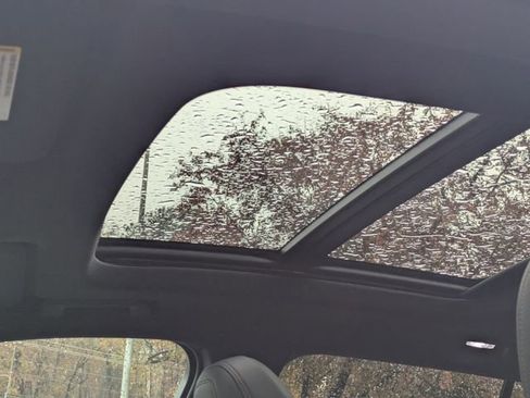 New 2026 Chevrolet Equinox EV RS image 12