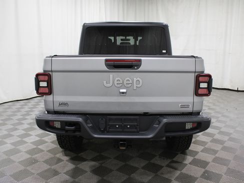 Used 2020 Jeep Gladiator Overland image 35
