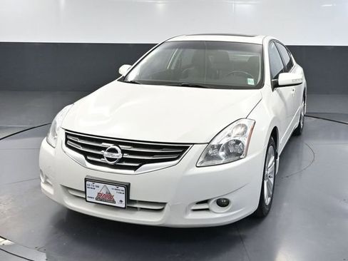 Used 2012 Nissan Altima 3.5 SR w/ Sport Pkg image 11
