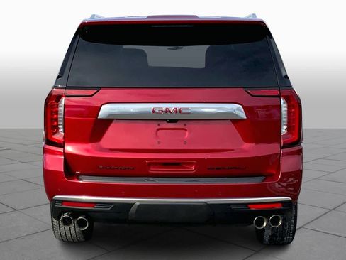 Used 2024 GMC Yukon XL Denali w/ Advanced Technology Package image 4