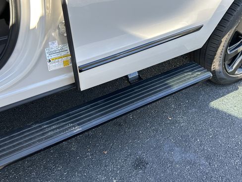 Used 2024 Lincoln Navigator Reserve image 40