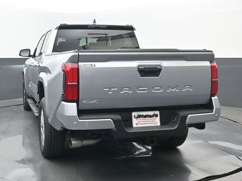 Used 2026 Toyota Tacoma SR5 AWD/4WD image 17