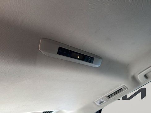 Used 2023 Toyota Sienna XLE FWD image 26