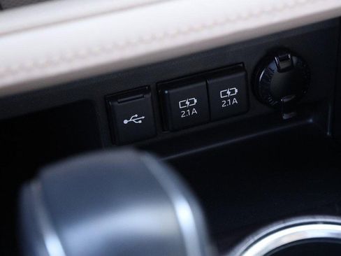 Used 2021 Toyota Highlander Platinum image 21