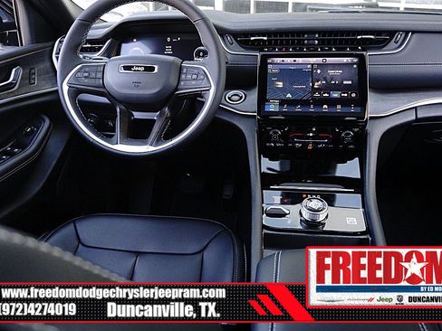 New 2025 Jeep Grand Cherokee L Limited image 18