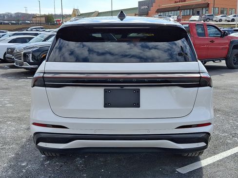 Used 2024 Lincoln Nautilus Reserve w/ Equipment Group 202A AWD/4WD image 5