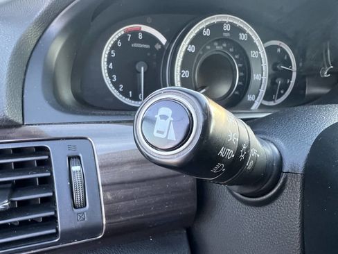 Used 2016 Honda Accord EX image 8