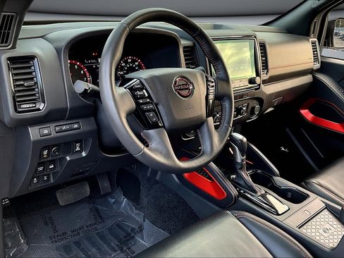Used 2023 Nissan Frontier PRO-4X w/ Pro-4X Premium Package image 17