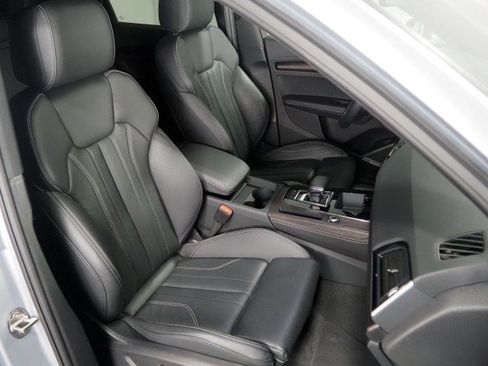 Used 2023 Audi Q5 2.0T Premium Plus Sportback w/ Premium Plus Package AWD/4WD image 2