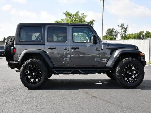 Used 2018 Jeep Wrangler Unlimited Sport S AWD/4WD image 8