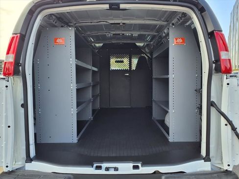 New 2026 Chevrolet Express 2500 w/ Driver Convenience Package image 20