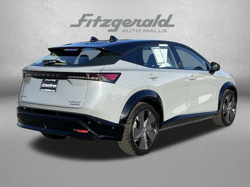 Used 2023 Nissan Ariya image 7