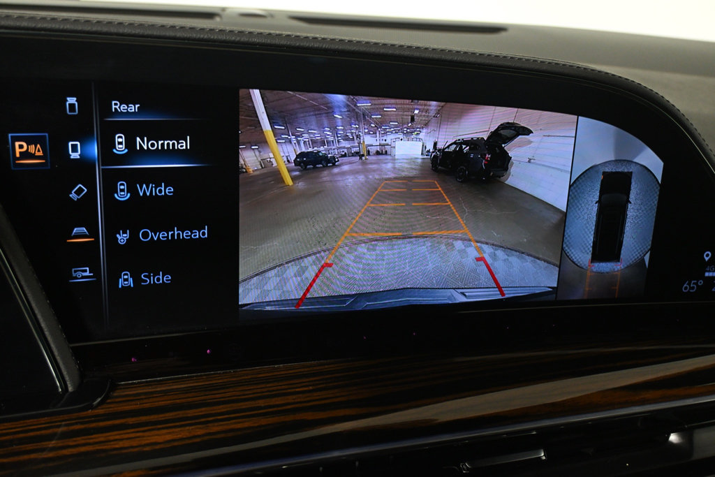 Used 2023 Cadillac Escalade Premium Luxury AWD/4WD image 32