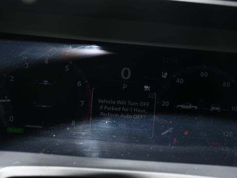 Certified 2025 Toyota Tacoma TRD Off-Road AWD/4WD image 13