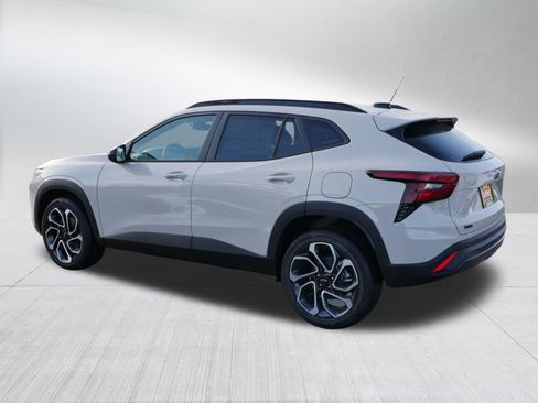 New 2026 Chevrolet Trax RS w/ Sunroof Package image 2