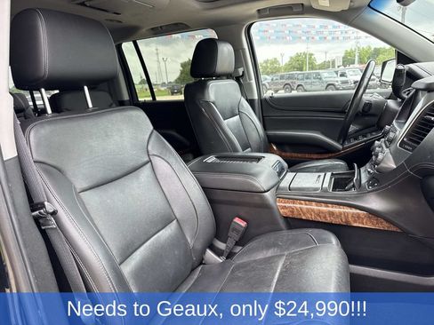 Used 2019 Chevrolet Suburban Premier RWD image 27