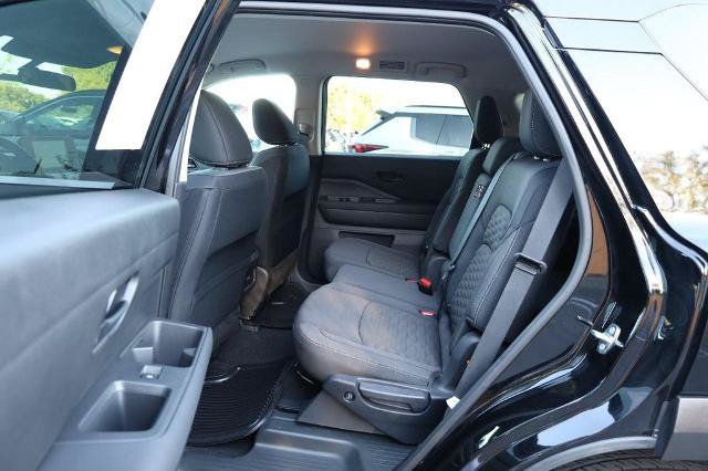 Certified 2025 Nissan Pathfinder SV AWD/4WD image 22