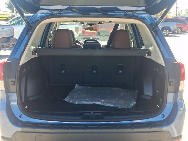 Used 2023 Subaru Forester Touring AWD/4WD image 30