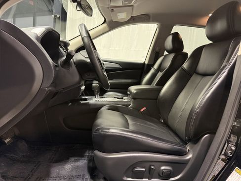 Certified 2020 Nissan Pathfinder SL w/ Cargo Package image 18