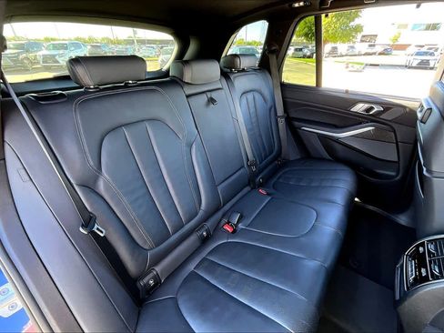 Used 2021 BMW X5 M50i w/ Executive Package image 33
