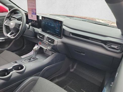 Used 2025 Ford Mustang Coupe image 16