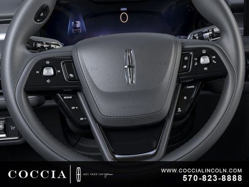 New 2026 Lincoln Aviator AWD image 12