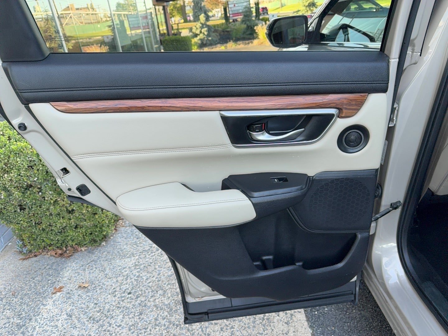 Used 2018 Honda CR-V EX-L image 17
