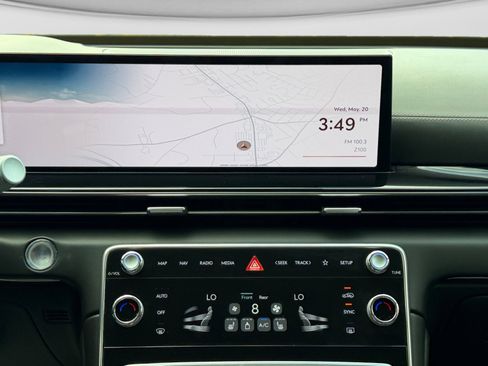 Used 2025 Genesis GV80 2.5T Standard AWD/4WD image 14
