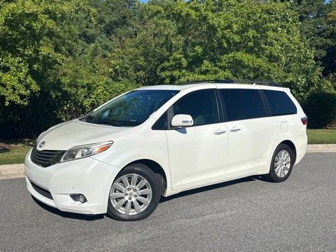 Used 2015 Toyota Sienna Limited Premium AWD/4WD image 1