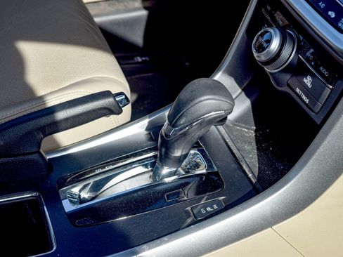 Used 2014 Honda Accord EX-L image 9